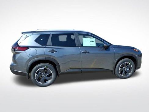 New 2026 Nissan Rogue SV w/ SV Premium Package image 8