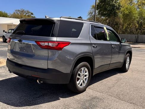 Used 2021 Chevrolet Traverse LT image 5