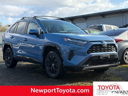 Used 2023 Toyota RAV4 SE w/ Convenience Package image 1