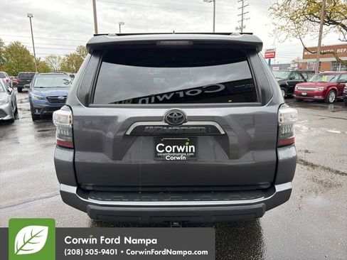 Used 2020 Toyota 4Runner TRD Off-Road Premium image 6