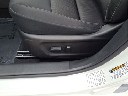Used 2025 Nissan Altima 2.5 SV FWD image 21
