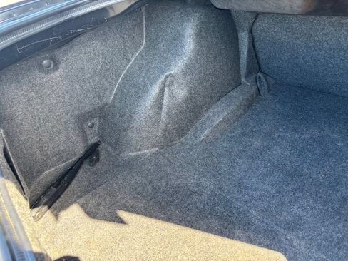 Used 2021 Dodge Challenger SXT RWD image 31
