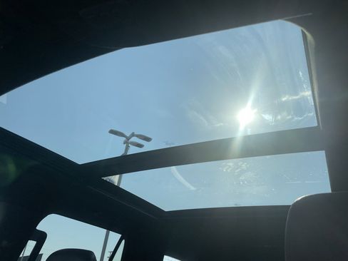 Used 2023 Ford Expedition Limited image 24