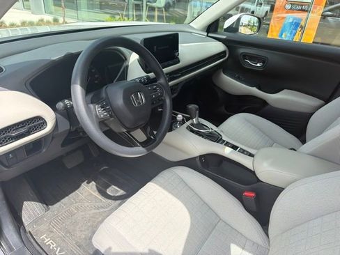 Used 2024 Honda HR-V LX image 4