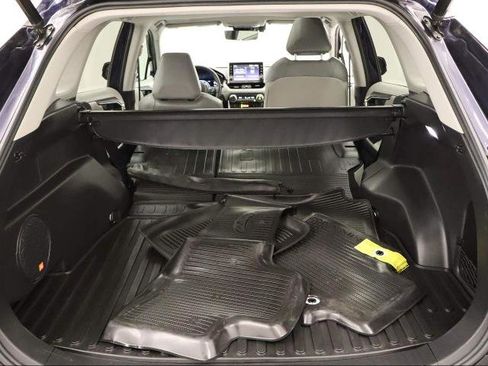 Used 2022 Toyota RAV4 Limited image 19