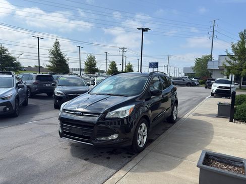 Used 2015 Ford Escape SE w/ Equipment Group 201A FWD image 7