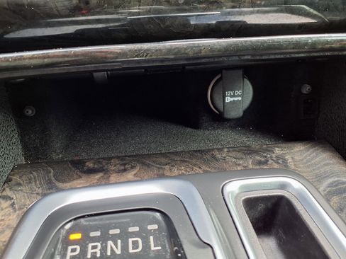 Used 2023 Chrysler 300 Touring L w/ Comfort Group image 8