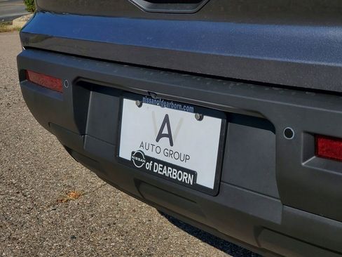 New 2025 Nissan Pathfinder SV image 8