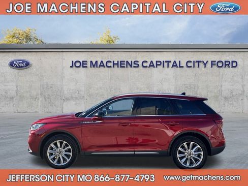 Used 2022 Lincoln Corsair FWD w/ Premium Package image 4