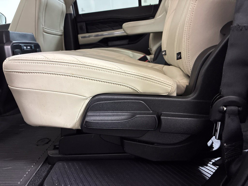 Used 2019 Ford Expedition Max Platinum RWD image 31