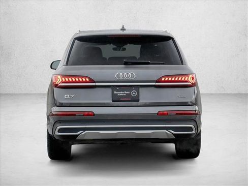 Used 2022 Audi Q7 Premium Plus image 4