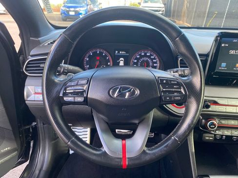 Used 2019 Hyundai Veloster Turbo FWD image 14