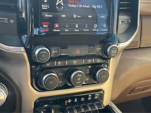 Used 2020 RAM 1500 Laramie image 17