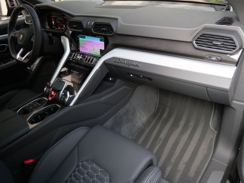 Used 2024 Lamborghini Urus S image 25