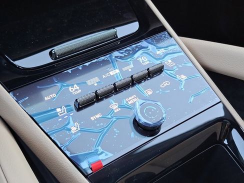 Used 2026 Porsche Cayenne image 34