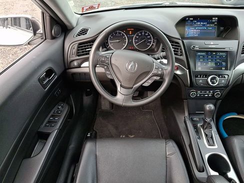Used 2017 Acura ILX w/ Premium Package image 11