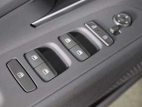 Used 2025 Hyundai Elantra SEL FWD image 20