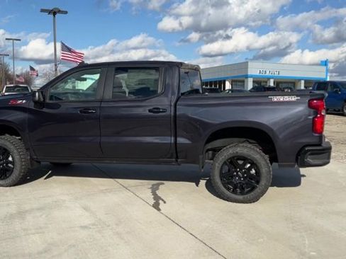 Used 2022 Chevrolet Silverado 1500 LT Trail Boss w/ Protection Package AWD/4WD image 7