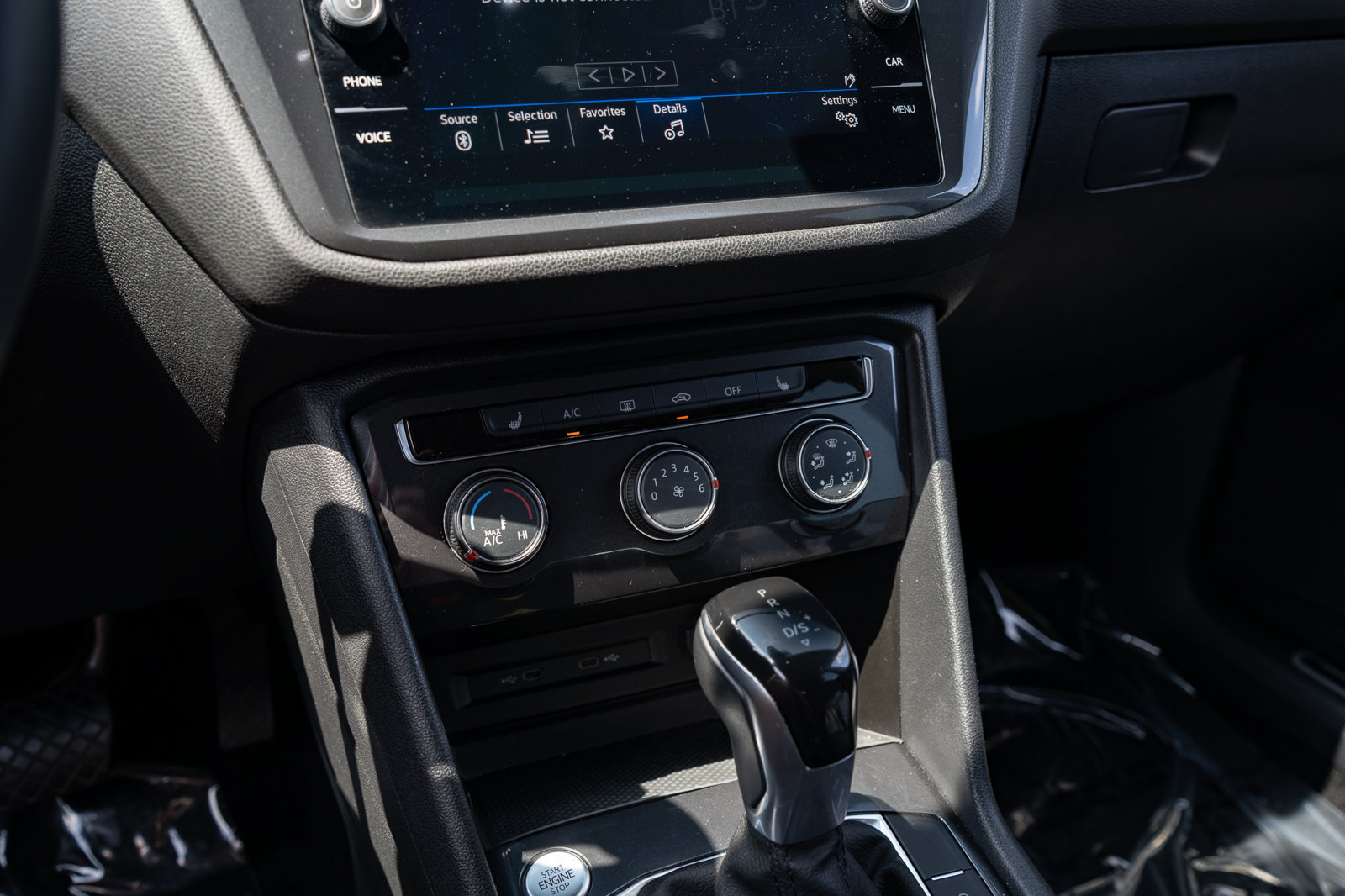 Used 2024 Volkswagen Tiguan Wolfsburg Edition AWD/4WD image 25