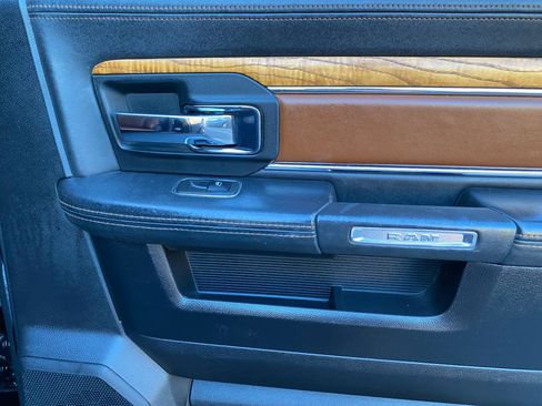 Used 2014 RAM 2500 Longhorn w/ Convenience Group AWD/4WD image 44