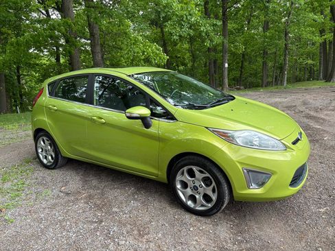 Used 2011 Ford Fiesta SES w/ 301A Rapid Spec Order Code FWD image 10