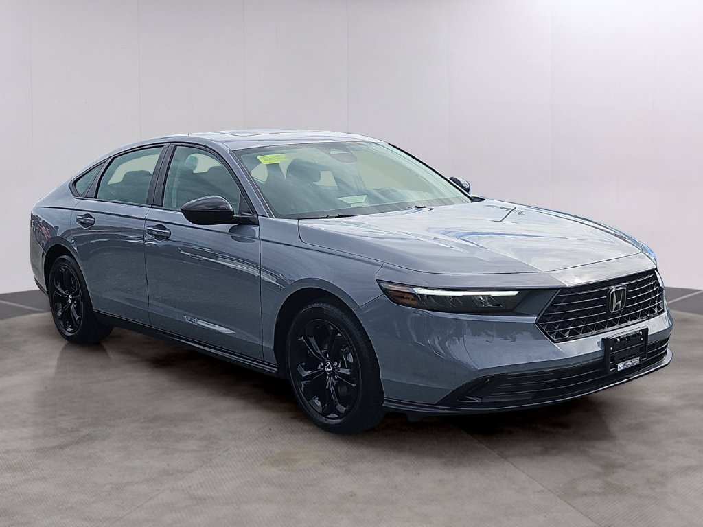 Used 2025 Honda Accord SE image 3