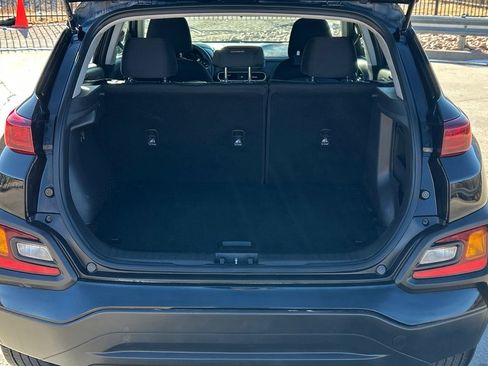 Used 2021 Hyundai Kona SE image 12