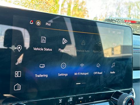 Certified 2024 Chevrolet Colorado Z71 w/ Safety Package image 17