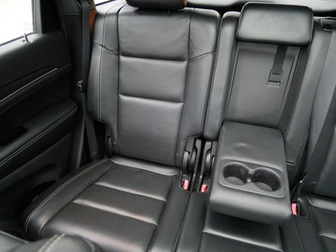 Used 2016 Jeep Grand Cherokee Limited w/ Luxury Group II AWD/4WD image 12