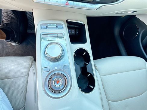 Used 2024 Genesis GV70 2.5T image 18