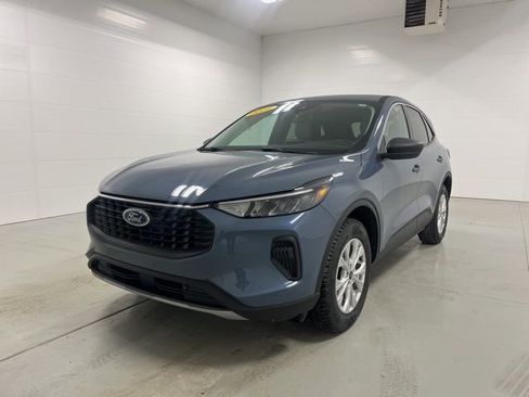 Used 2024 Ford Escape Active image 3