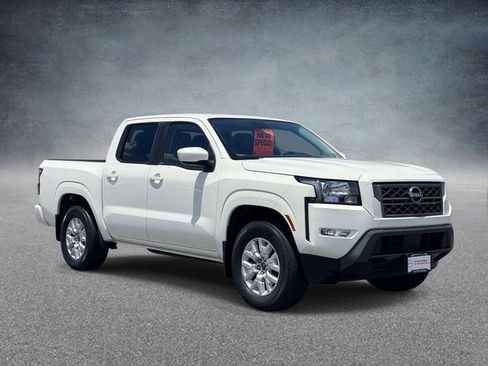Used 2022 Nissan Frontier SV RWD image 1