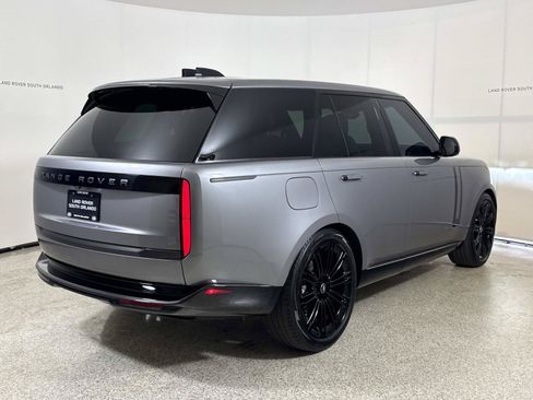 Used 2024 Land Rover Range Rover SE AWD/4WD image 5