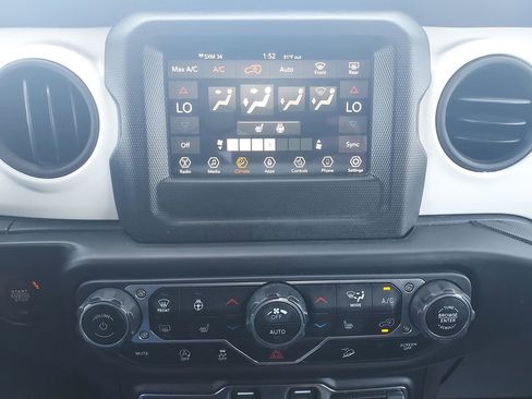 Used 2021 Jeep Wrangler Unlimited Sport AWD/4WD image 24
