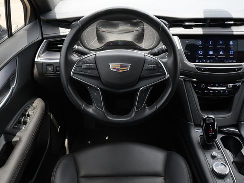 Used 2023 Cadillac XT5 Luxury FWD image 10