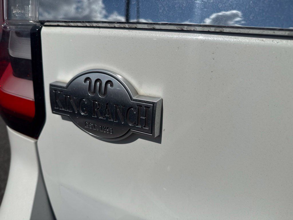 Used 2022 Ford Expedition King Ranch RWD image 12