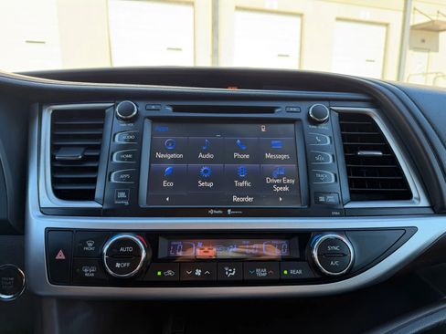 Used 2015 Toyota Highlander Limited image 33