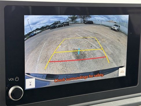 Used 2024 Toyota Tacoma SR image 18