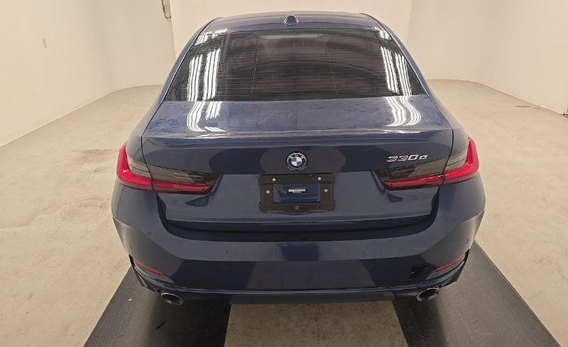 Used 2023 BMW 330e w/ Driving Assistance Package RWD image 5