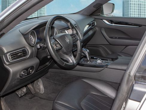 Used 2019 Maserati Levante image 15