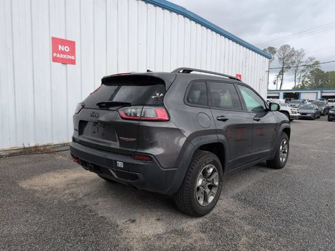 Used 2019 Jeep Cherokee Trailhawk AWD/4WD image 8