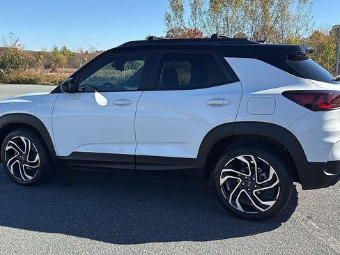 Used 2024 Chevrolet TrailBlazer RS FWD image 11