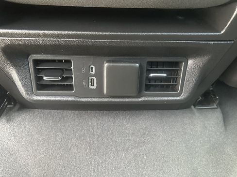 Used 2023 Chevrolet Silverado 1500 LT AWD/4WD image 28
