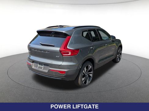 New 2026 Volvo XC40 B5 Plus w/ Climate Package AWD/4WD image 6