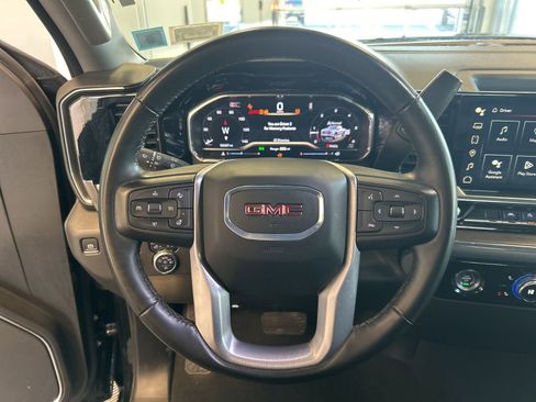 Used 2024 GMC Sierra 1500 SLT image 17