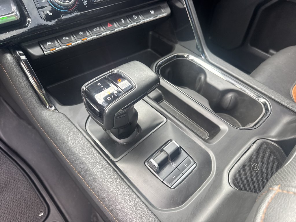 Used 2023 GMC Sierra 1500 AT4 w/ Technology Package AWD/4WD image 33