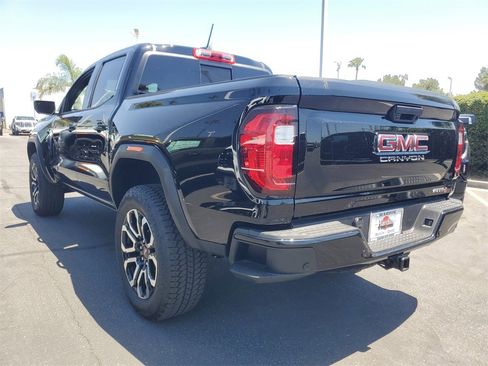 Used 2025 GMC Canyon AT4 w/ Nightfall Edition image 3