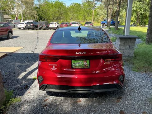 Used 2023 Kia Forte LXS FWD image 6