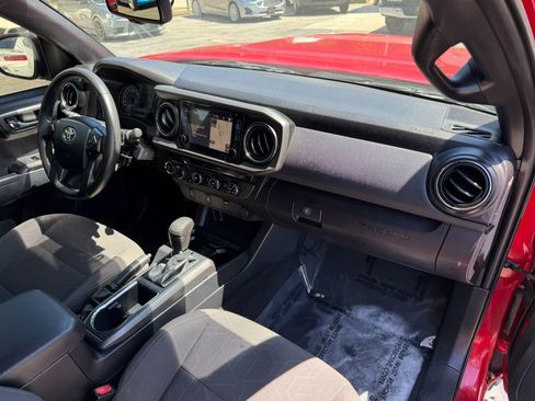 Used 2017 Toyota Tacoma TRD Sport w/ Tow Package (A/T) AWD/4WD image 14