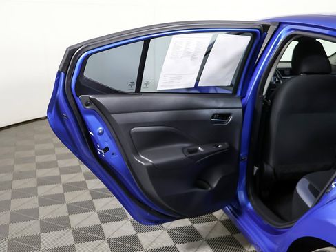 Used 2023 Nissan Versa SV image 17